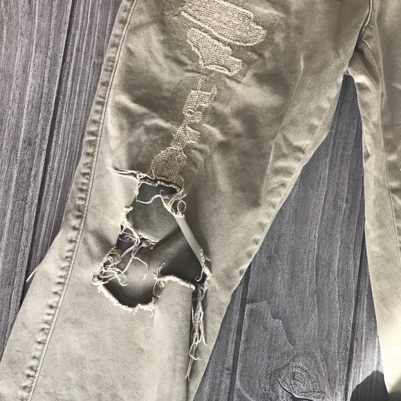 Army Green Distressed Levi's Chino Fit Ankle Jeans - Picture 4 of 6